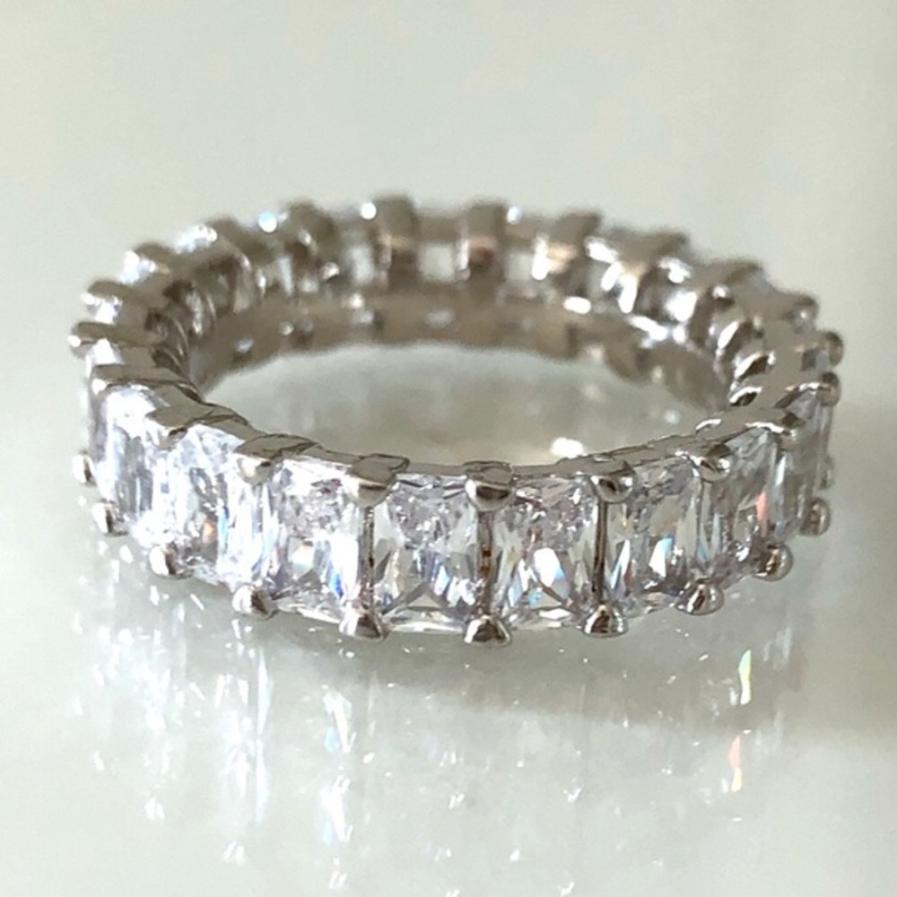 Zirconia Stones Ring Band